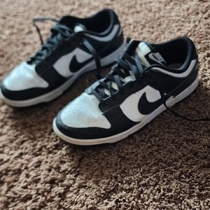 Nike panda dunks